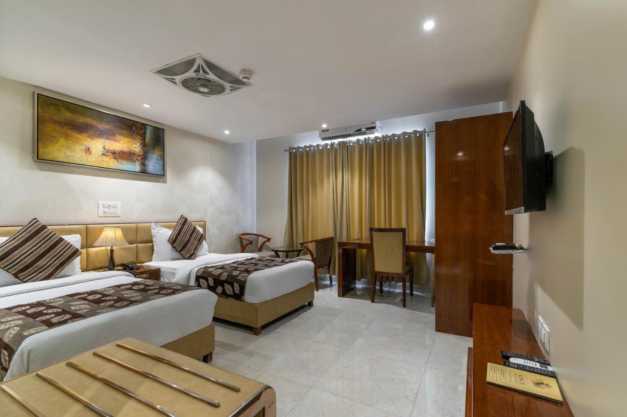 Hotel Kings Heritage Surat Buitenkant foto
